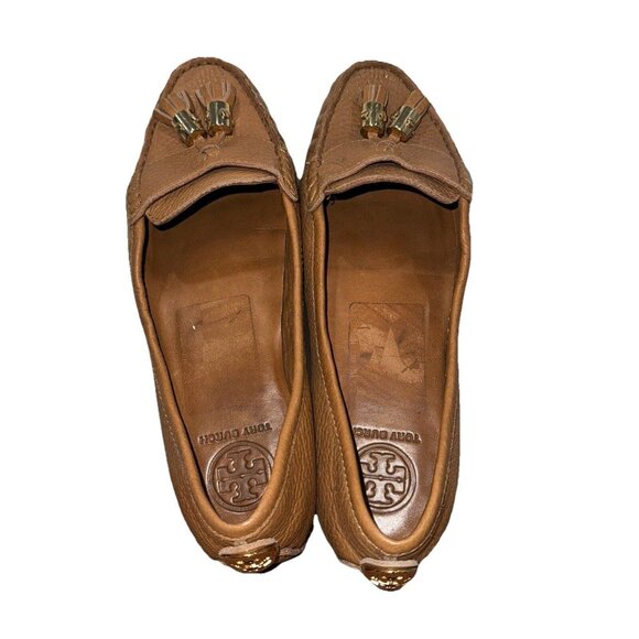 Tory Burch Camel PENNIE LOAFERS Pebble Leather Gold Slip-On Career‎ Womens 9M - Picture 10 of 13
